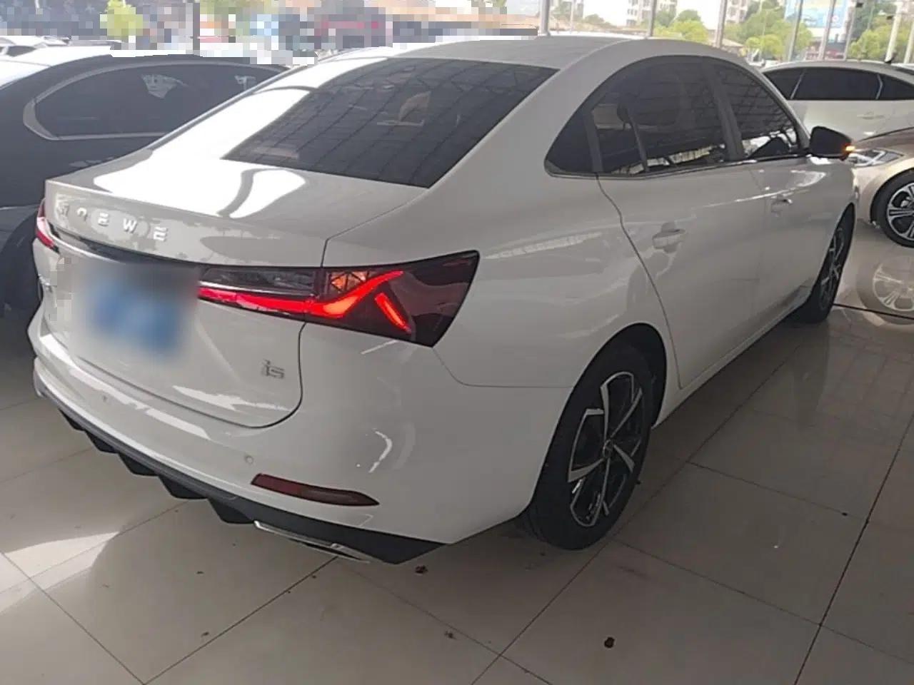 Roewe i5 2023 1.5L CVT Luxury Edition — миниатюра 6