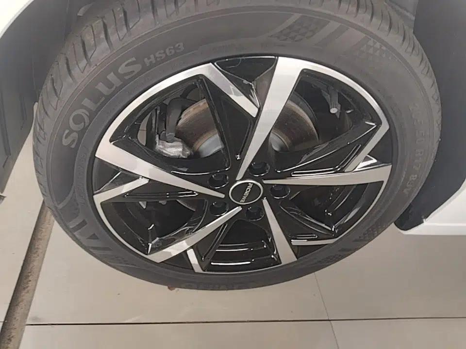 Roewe i5 2023 1.5L CVT Luxury Edition — миниатюра 10