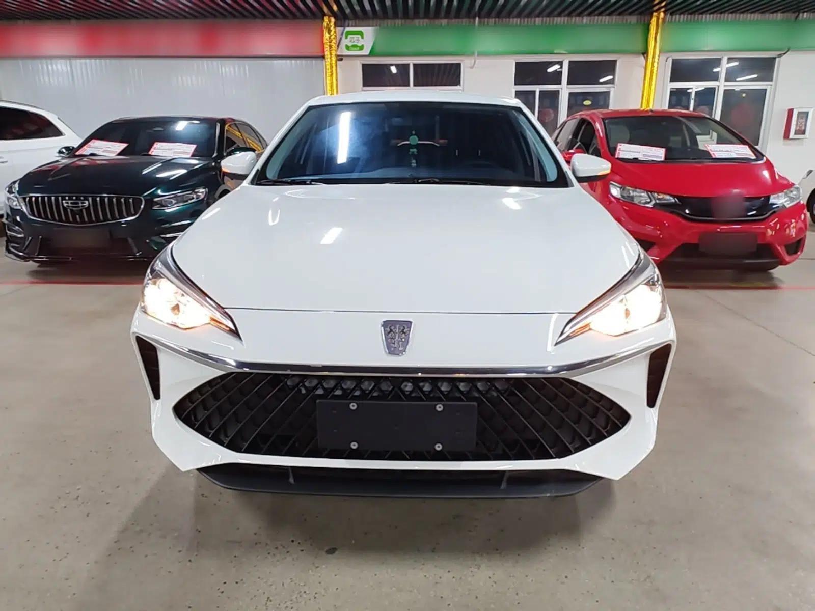 Roewe i5 2023 1.5L Manual Comfort Edition — миниатюра 2