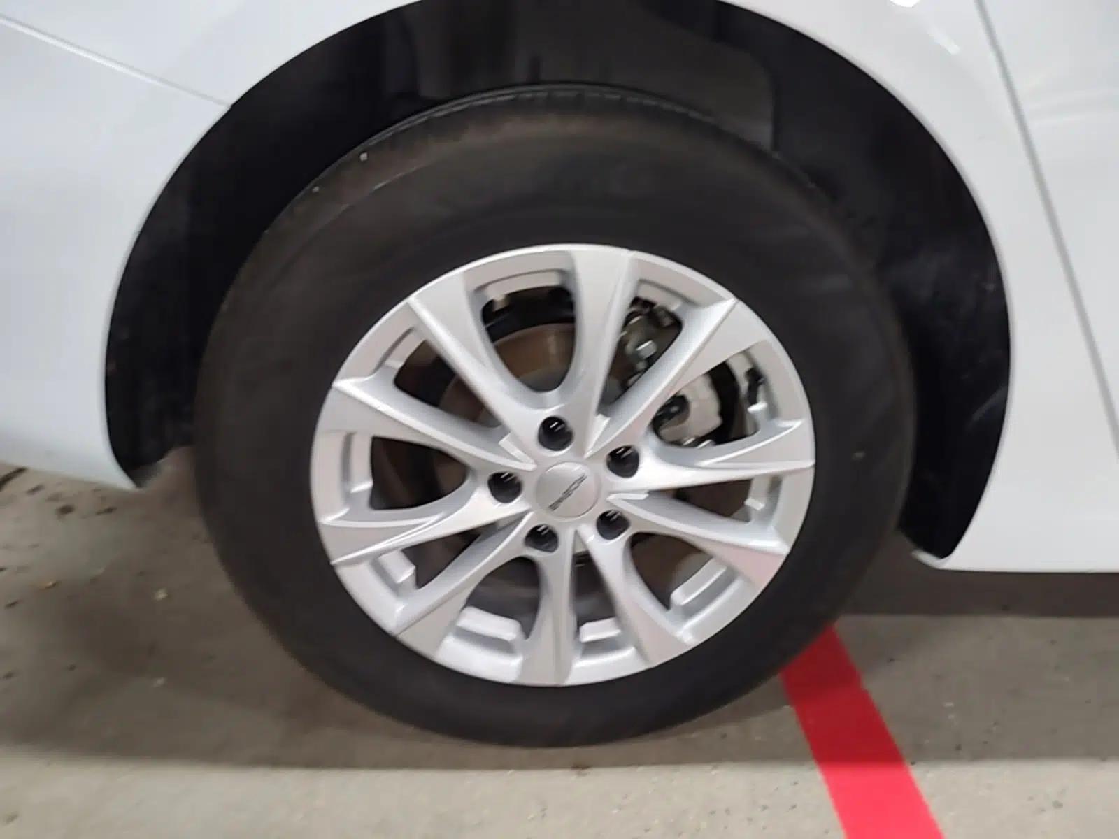 Roewe i5 2023 1.5L Manual Comfort Edition — миниатюра 11