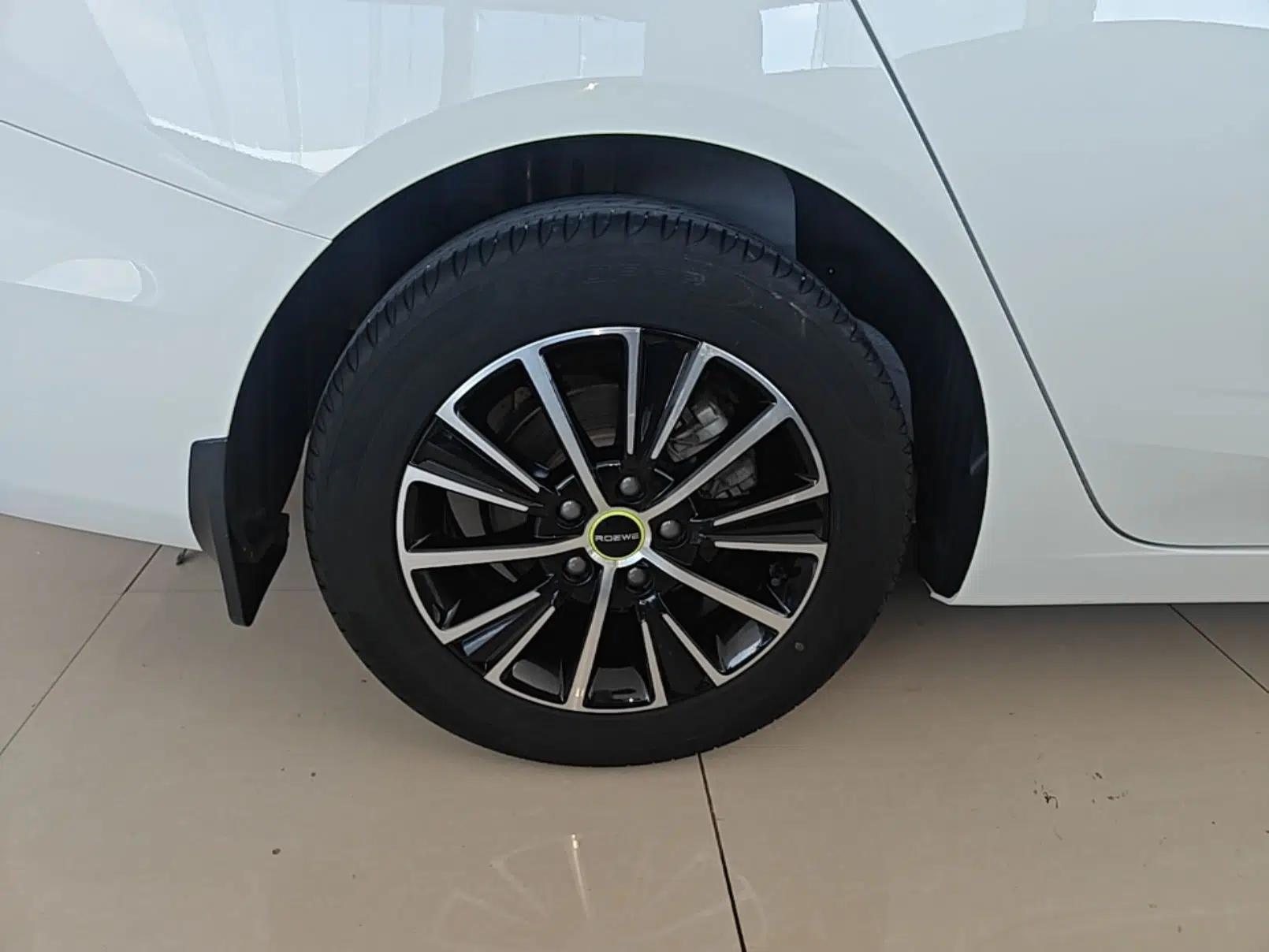 Roewe i5 2021 1.5L CVT Platinum Edition — миниатюра 11