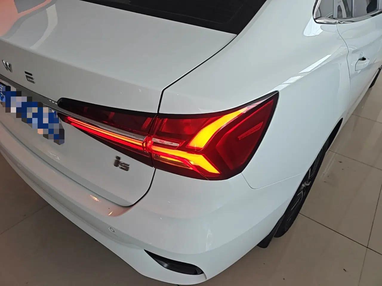 Roewe i5 2021 1.5L CVT Platinum Edition — миниатюра 9