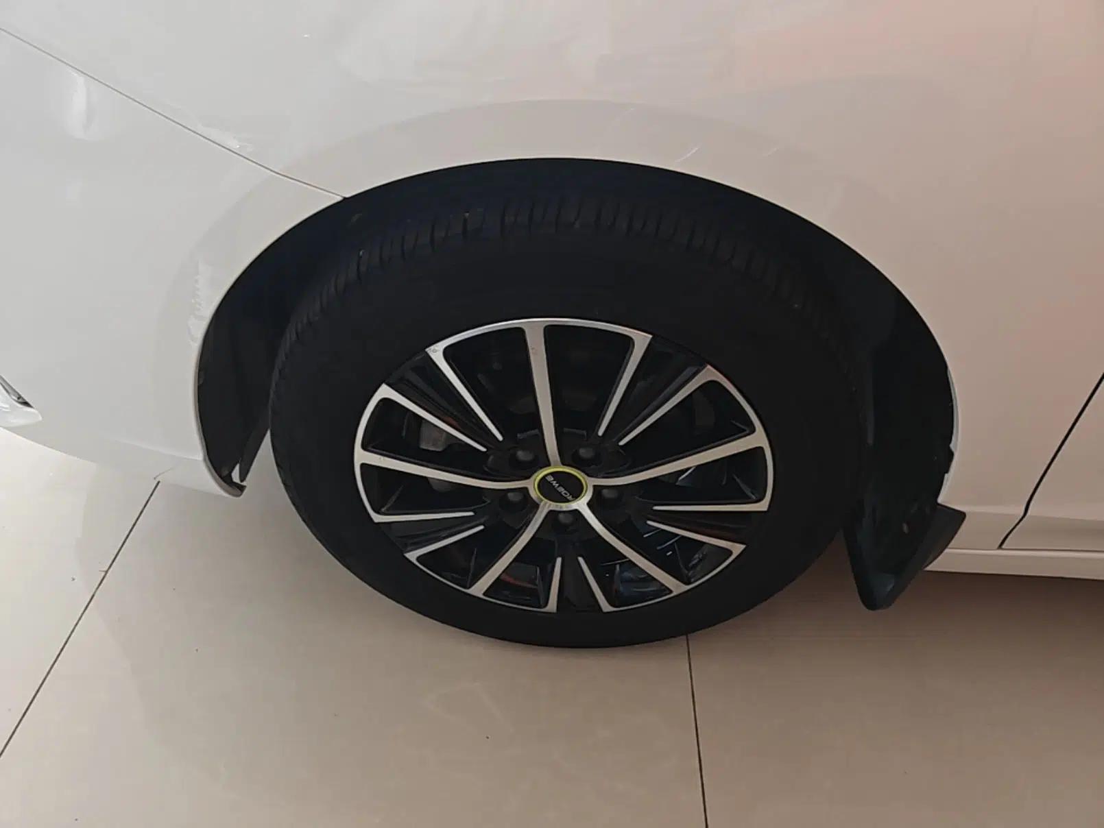 Roewe i5 2021 1.5L CVT Platinum Edition — миниатюра 10
