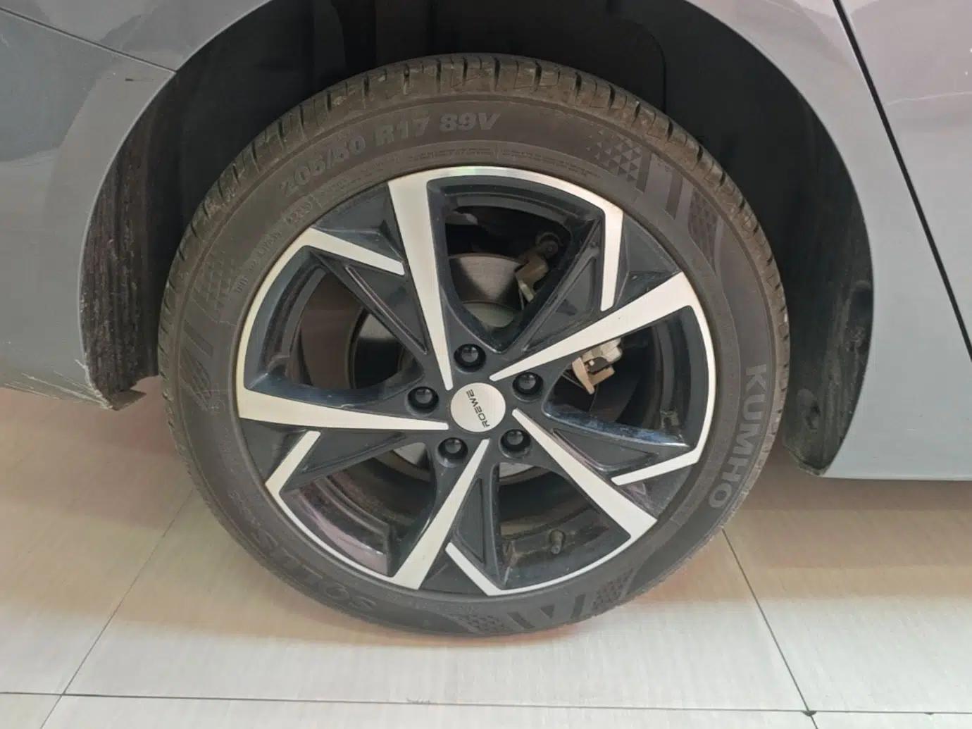 Roewe i5 2026 Model 1.5L CVT Prestige Version — миниатюра 11