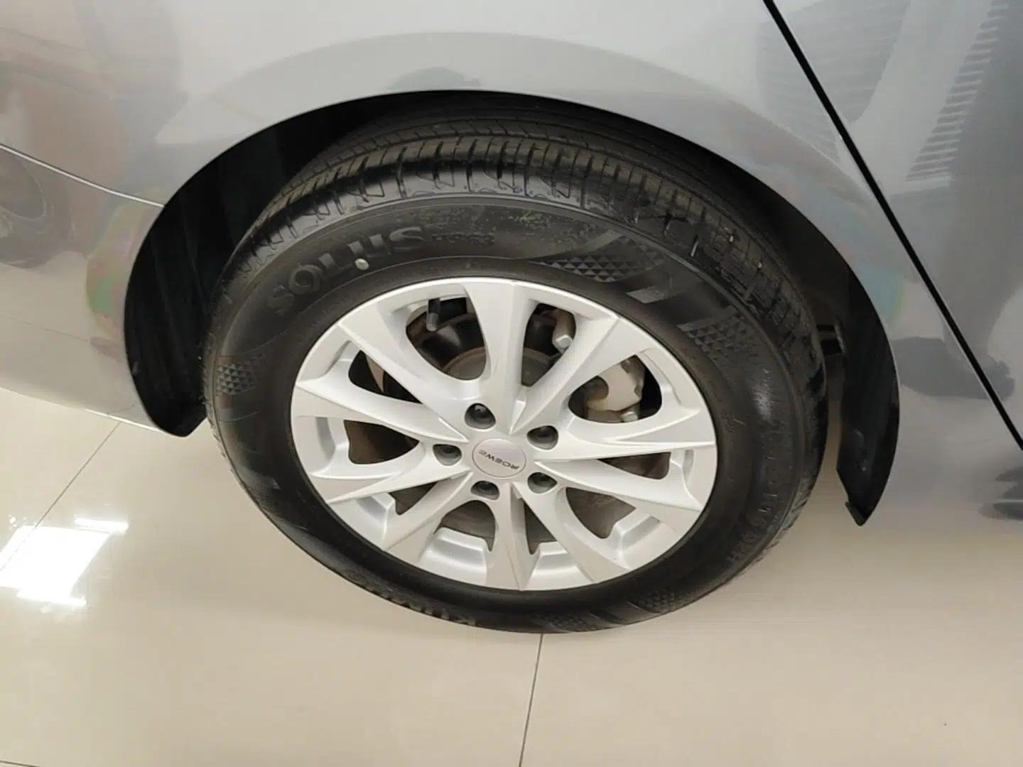 Roewe i5 2023 1.5L Manual Comfort Edition — миниатюра 11