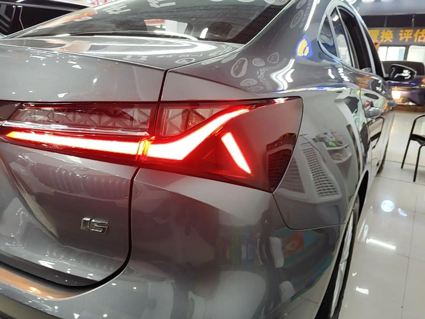 Roewe i5 2023 1.5L Manual Comfort Edition — миниатюра 9
