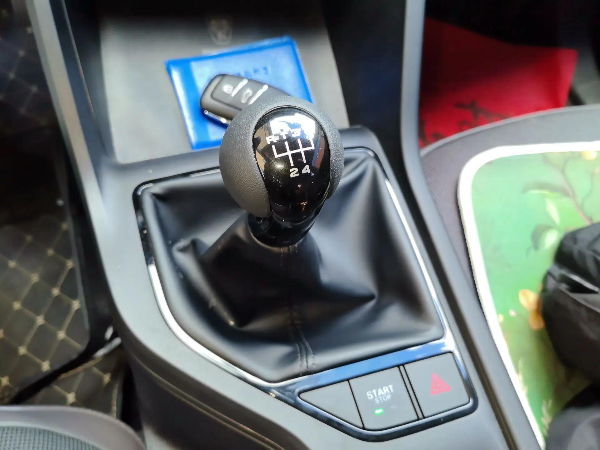 Roewe i5 2026 Model 1.5L Manual Comfort Version — миниатюра 14