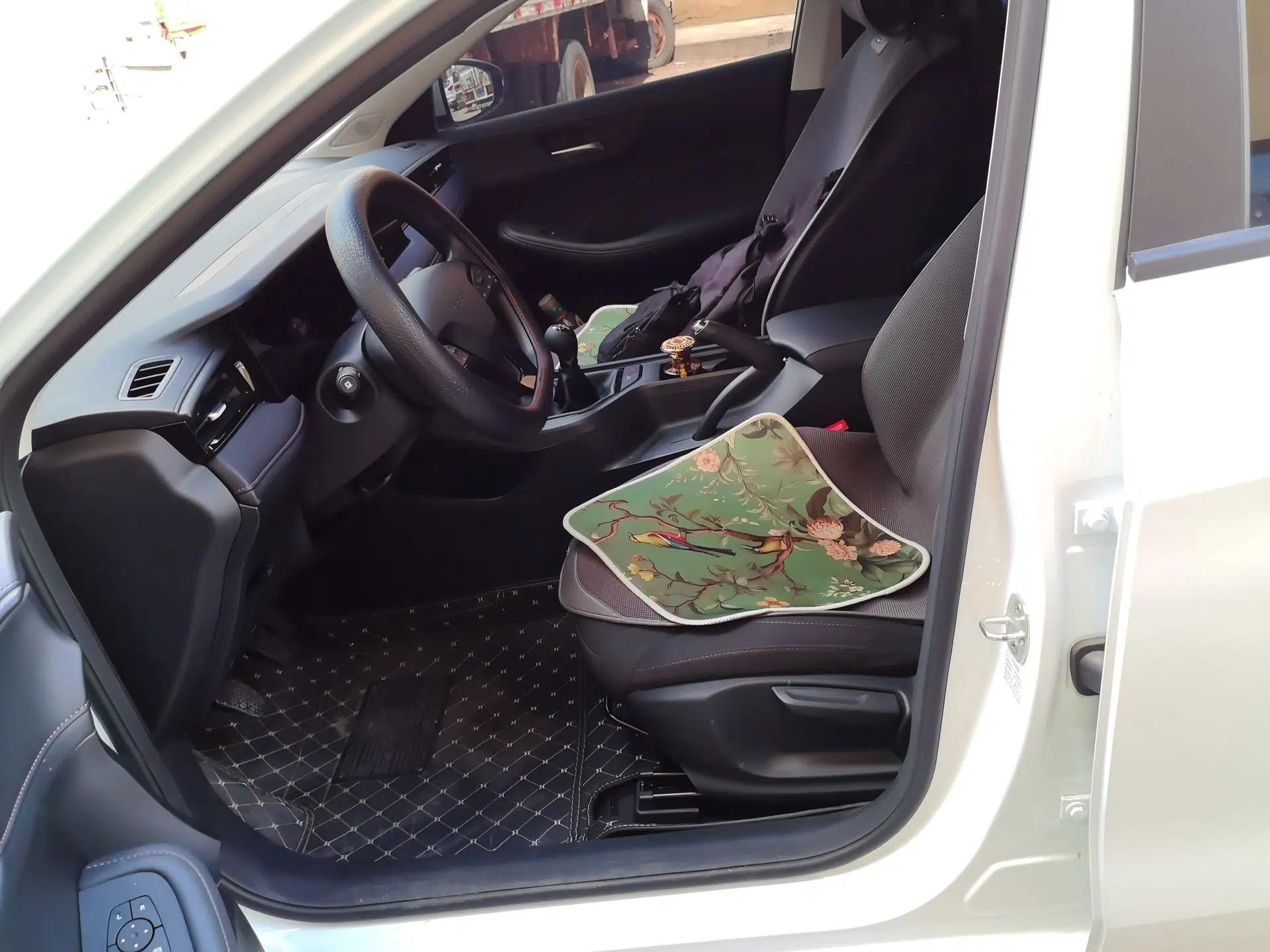 Roewe i5 2026 Model 1.5L Manual Comfort Version — миниатюра 15