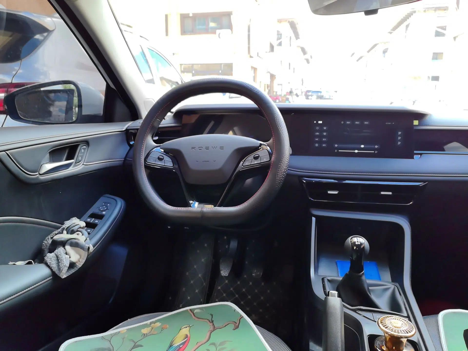 Roewe i5 2026 Model 1.5L Manual Comfort Version — миниатюра 10