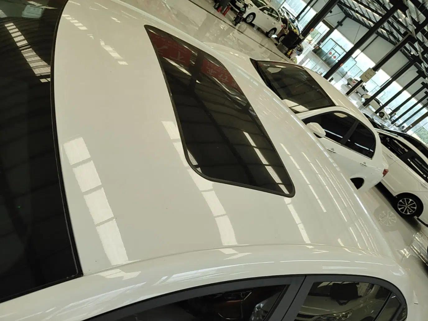 Roewe i5 2023 1.5L Manual Excellence Edition — миниатюра 7