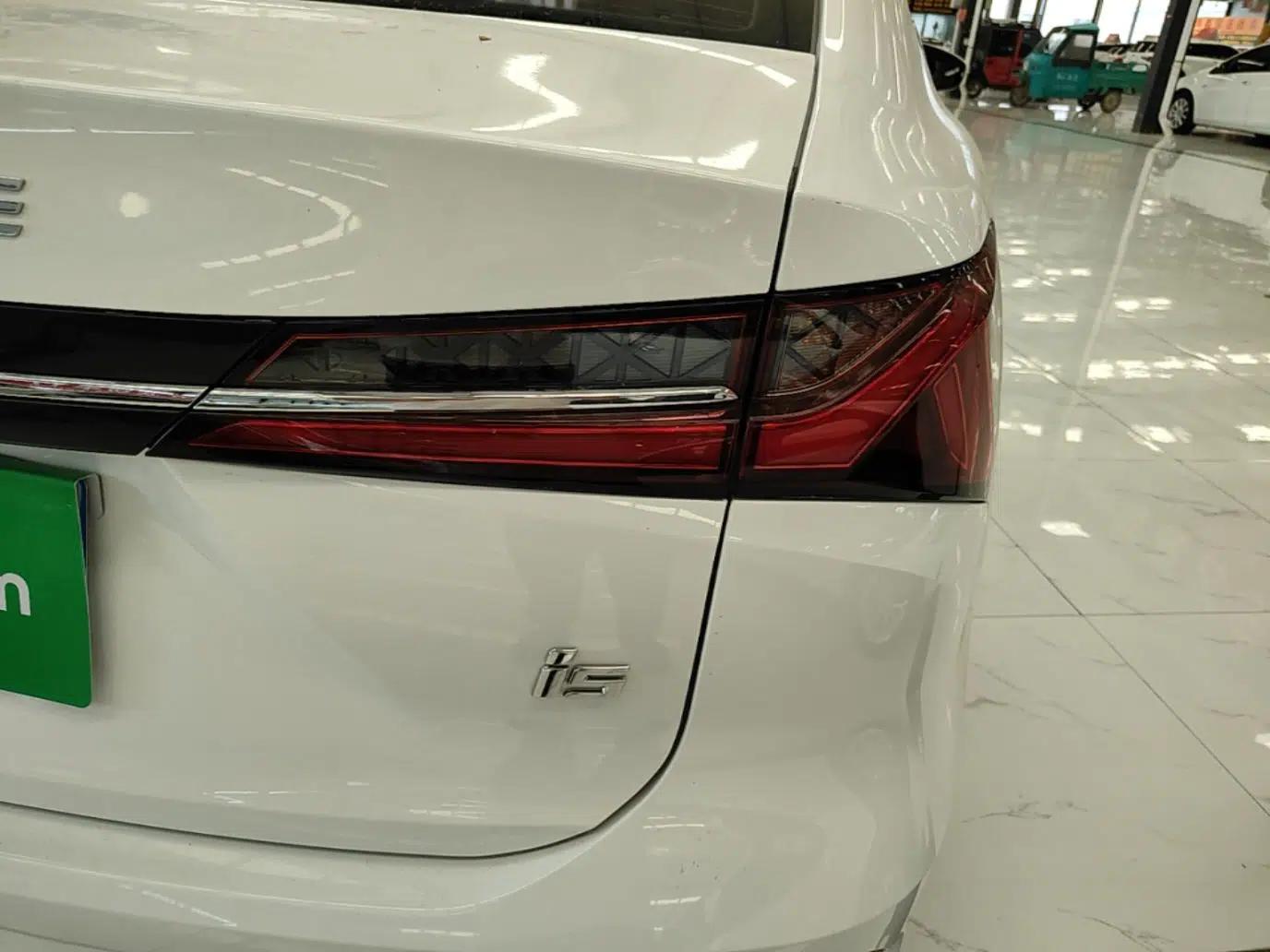 Roewe i5 2023 1.5L Manual Excellence Edition — миниатюра 9