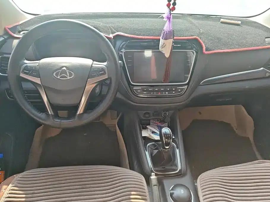 Changan Oushang A800 2017 1.6L Manual Comfort Model — миниатюра 12