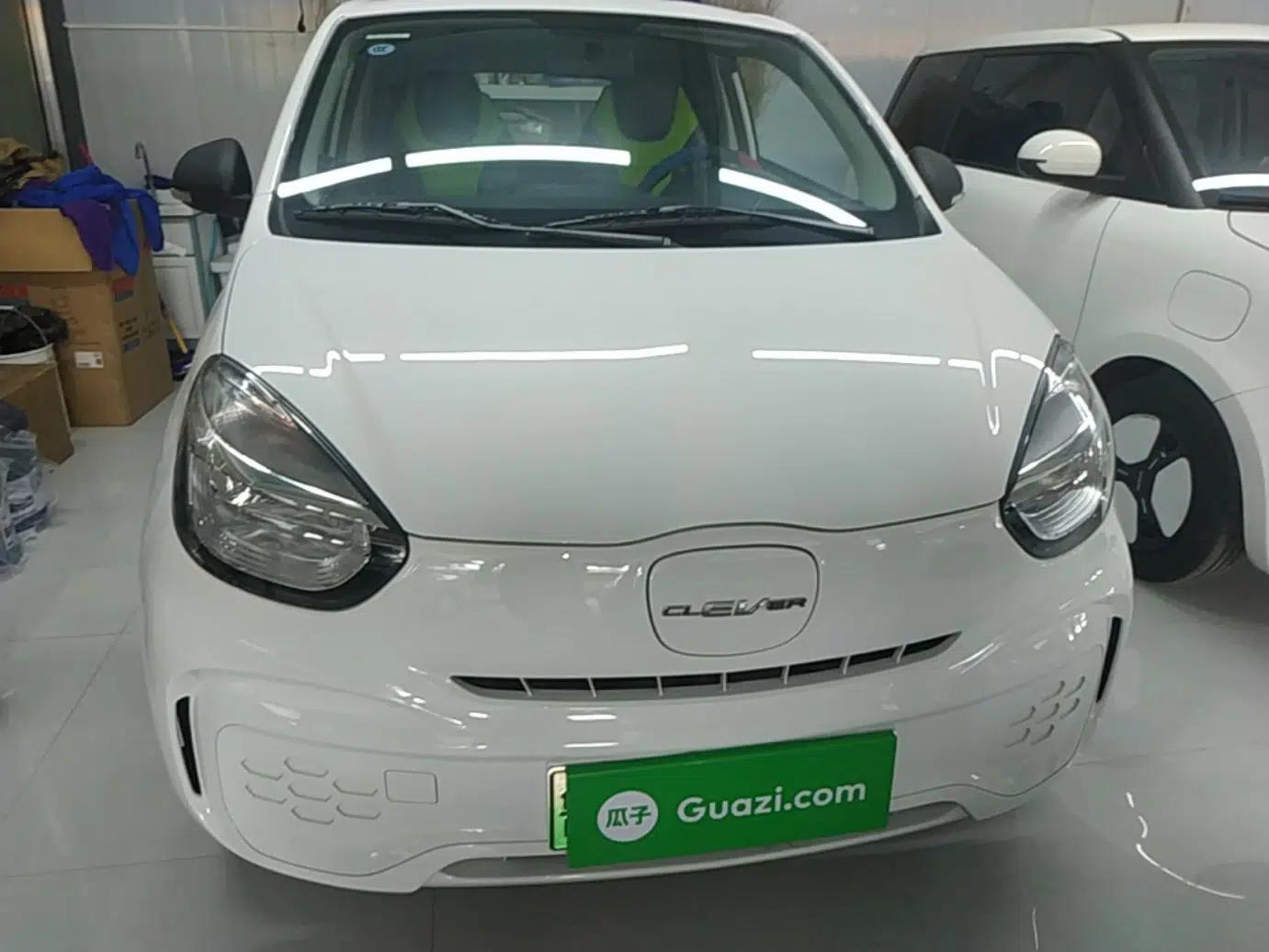 Roewe Clever 2021 302km Excellence Edition — миниатюра 2