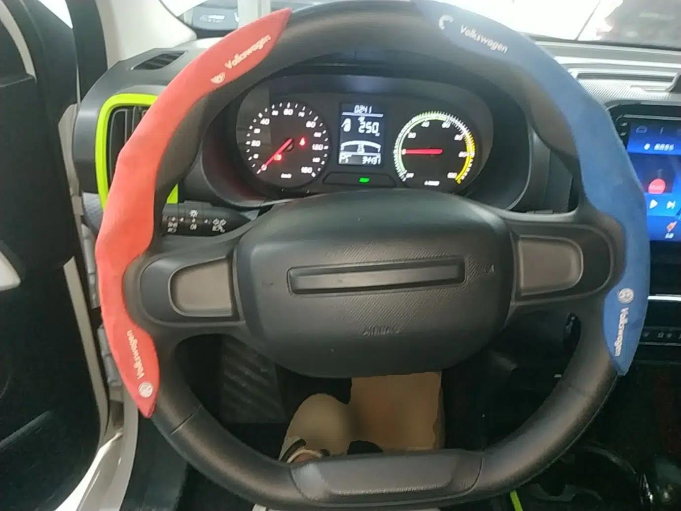 Roewe Clever 2021 302km Excellence Edition — миниатюра 13