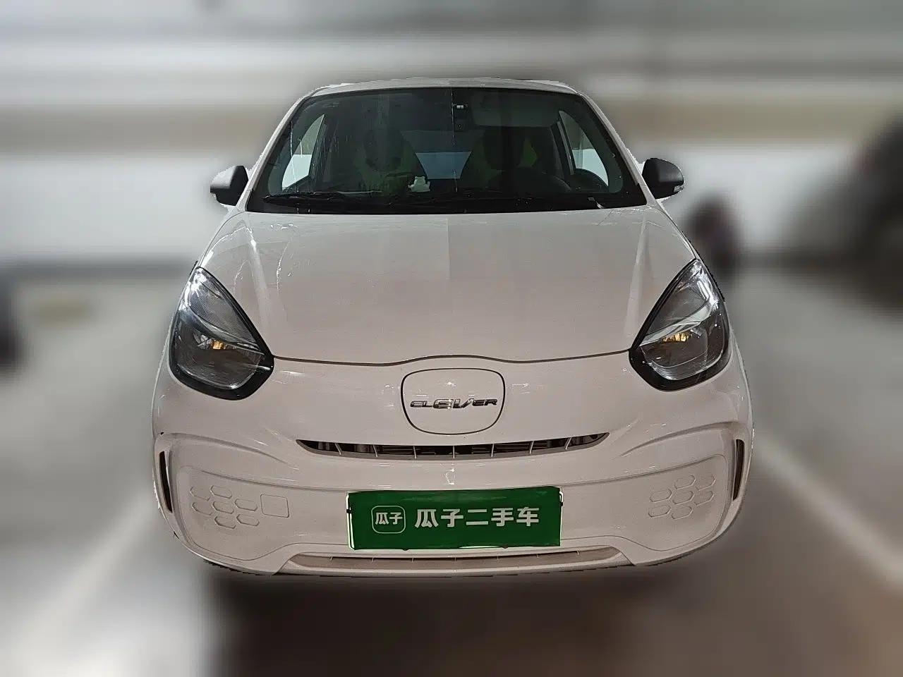 Roewe Clever 2021 302km Excellence Edition — миниатюра 2