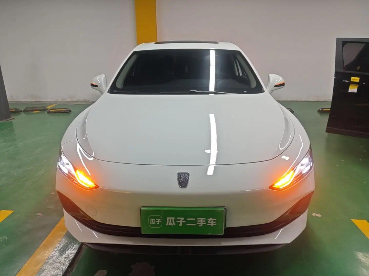 Roewe D7 2025 DMH 125km World Champion Edition — миниатюра 2