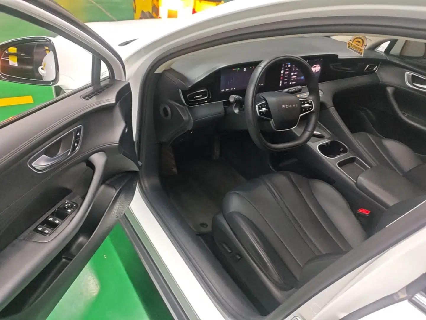 Roewe D7 2025 DMH 125km World Champion Edition — миниатюра 18