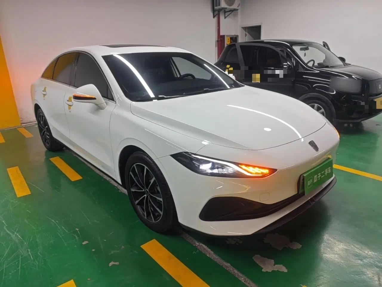 Roewe D7 2025 DMH 125km World Champion Edition — миниатюра 3