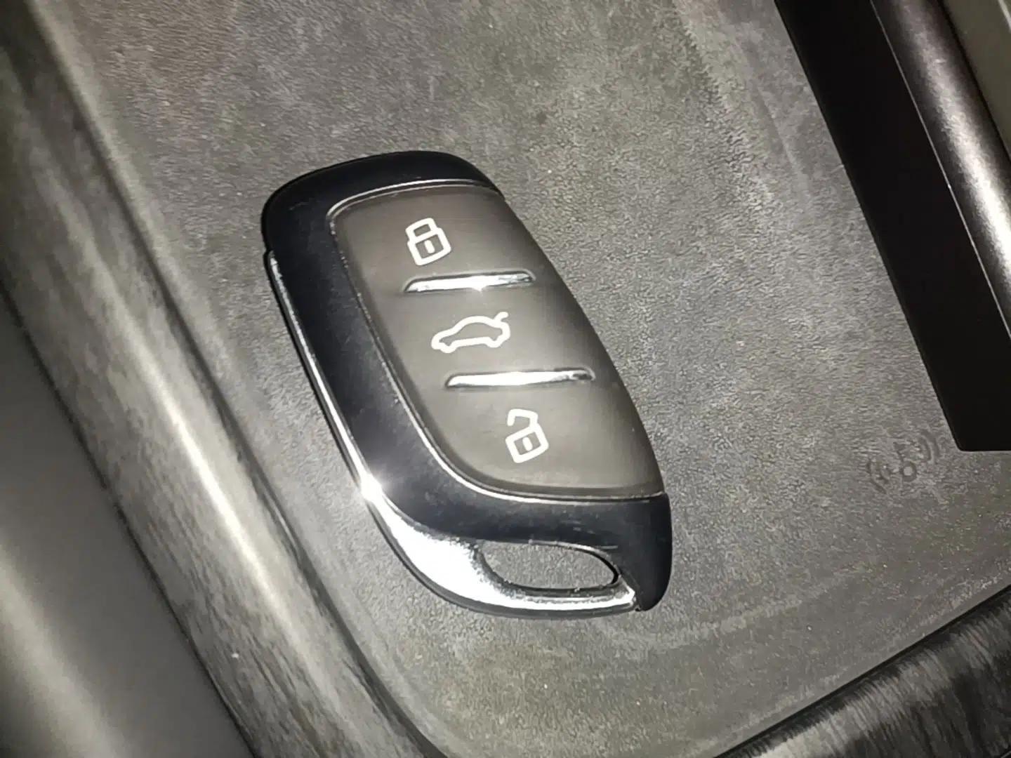 Roewe D7 2025 DMH 125km World Champion Edition — миниатюра 28
