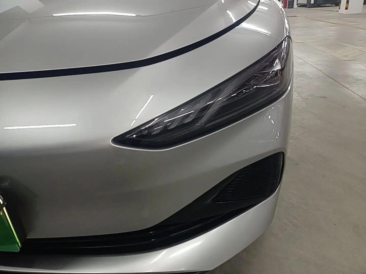 Roewe D7 2025 DMH 125km World Champion Edition — миниатюра 8