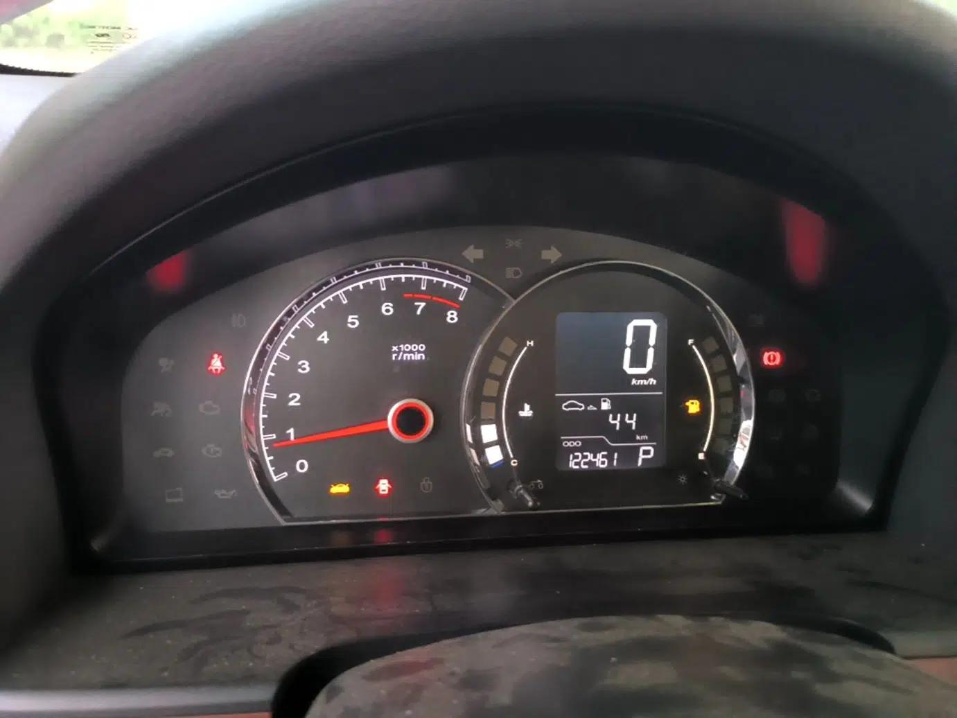 Roewe 350 2012 1.5L Automatic New Year Special Value Edition — миниатюра 11