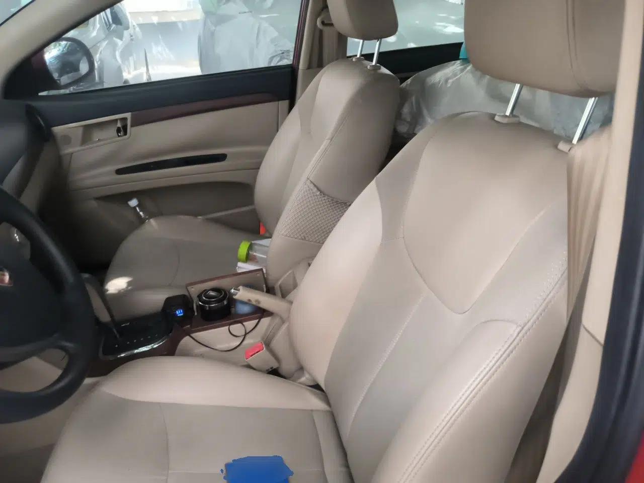 Roewe 350 2012 1.5L Automatic New Year Special Value Edition — миниатюра 15