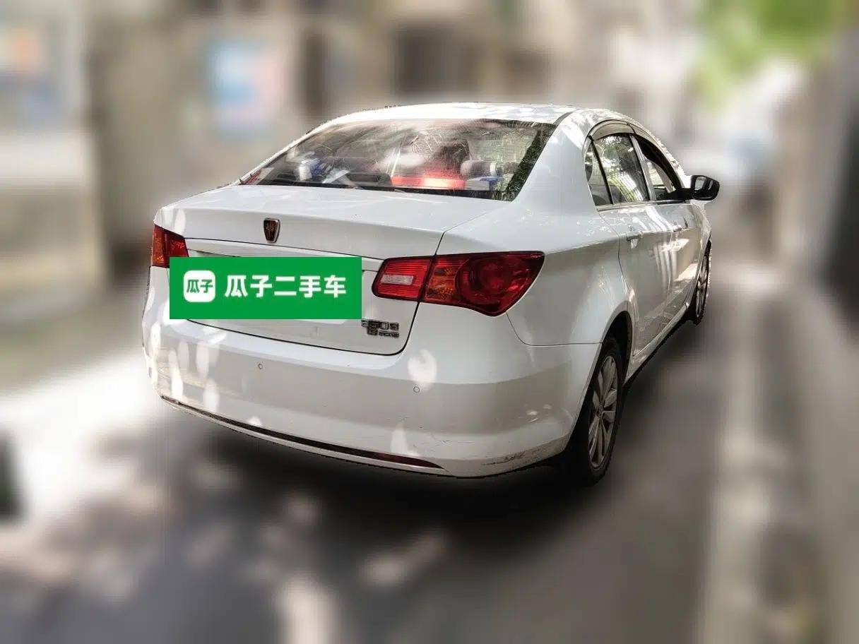 Roewe 350 2015 1.5L Automatic Luxury Sunroof Edition — миниатюра 6