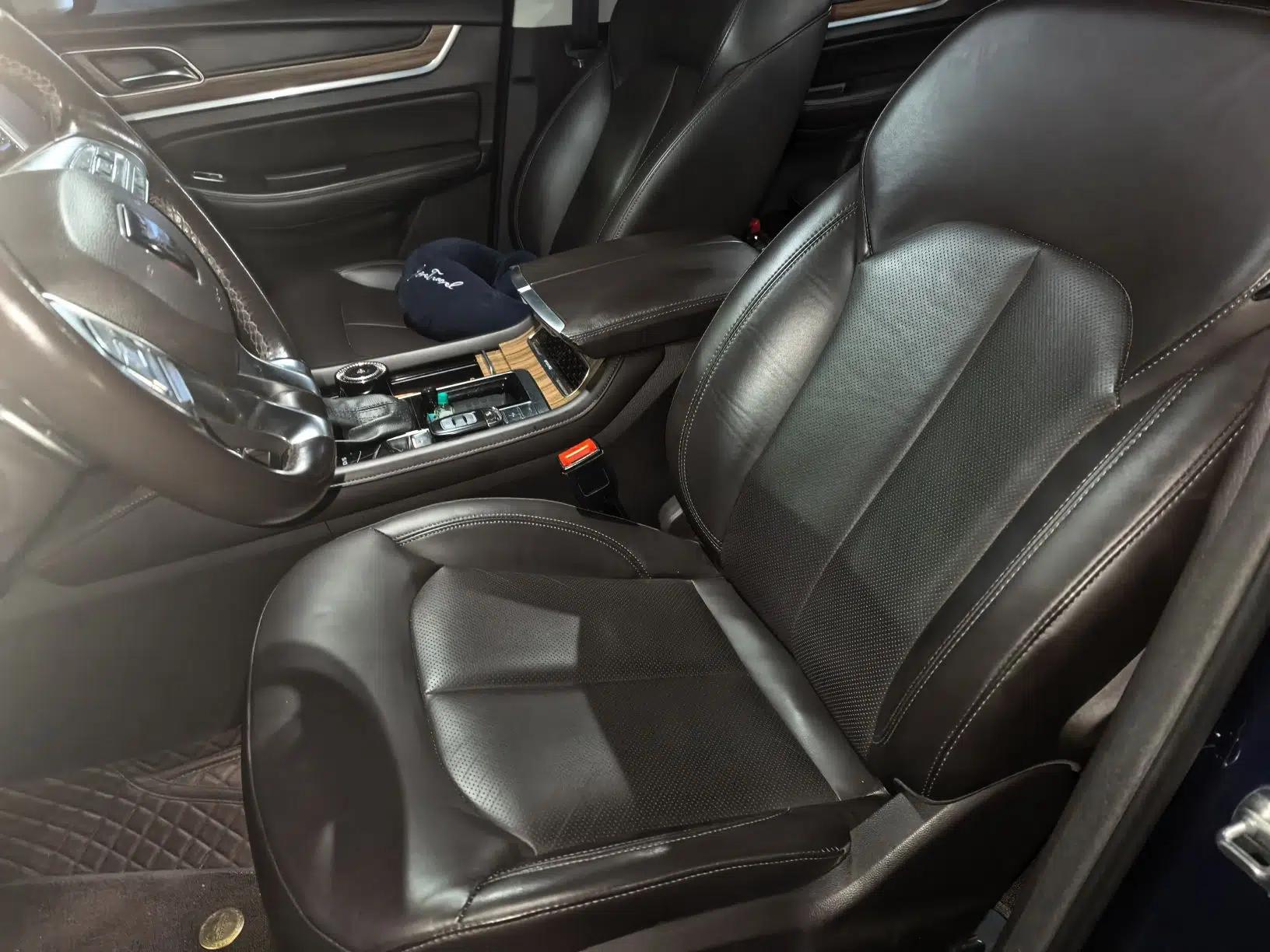 Roewe RX8 2018 30T Smart Connectivity Two-Wheel Drive Supreme Edition — миниатюра 15