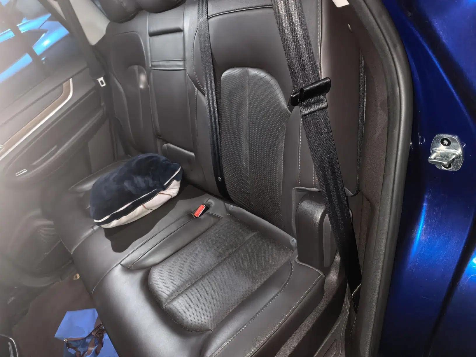 Roewe RX8 2018 30T Smart Connectivity Two-Wheel Drive Supreme Edition — миниатюра 17