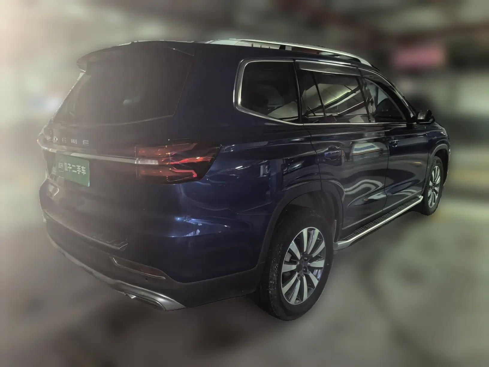 Roewe RX8 2018 30T Smart Connectivity Two-Wheel Drive Supreme Edition — миниатюра 6