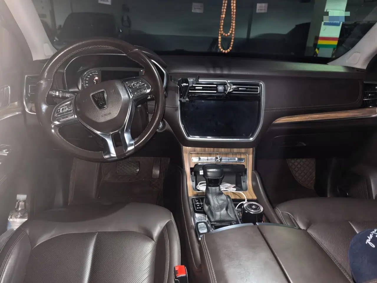 Roewe RX8 2018 30T Smart Connectivity Two-Wheel Drive Supreme Edition — миниатюра 9
