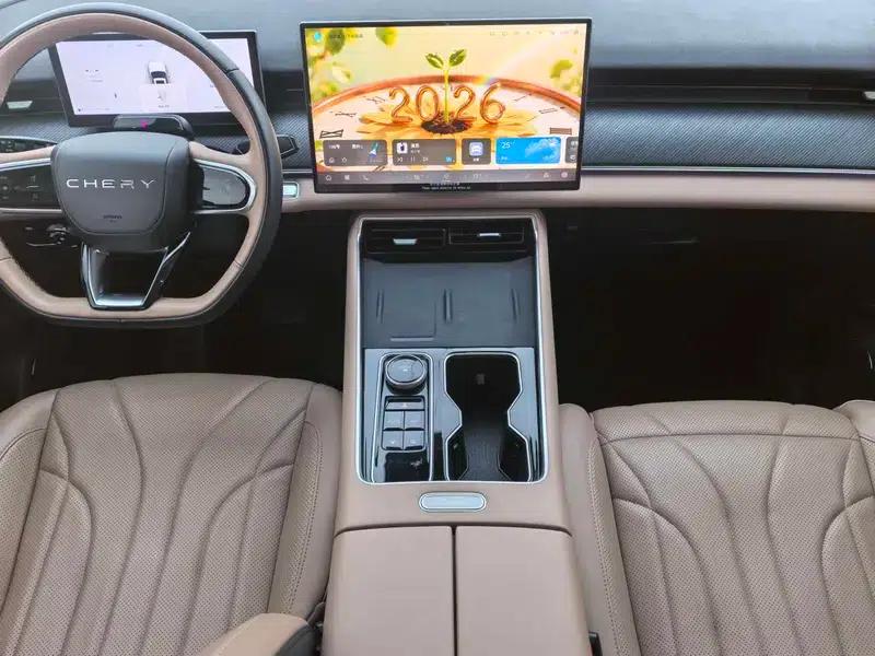 Chery Tiggo 8L 2024 2.0T Automatic Premium Edition — миниатюра 10