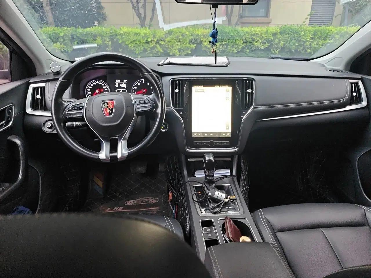 Roewe i6 2018 20T Automatic Internet Smart Edition — миниатюра 9