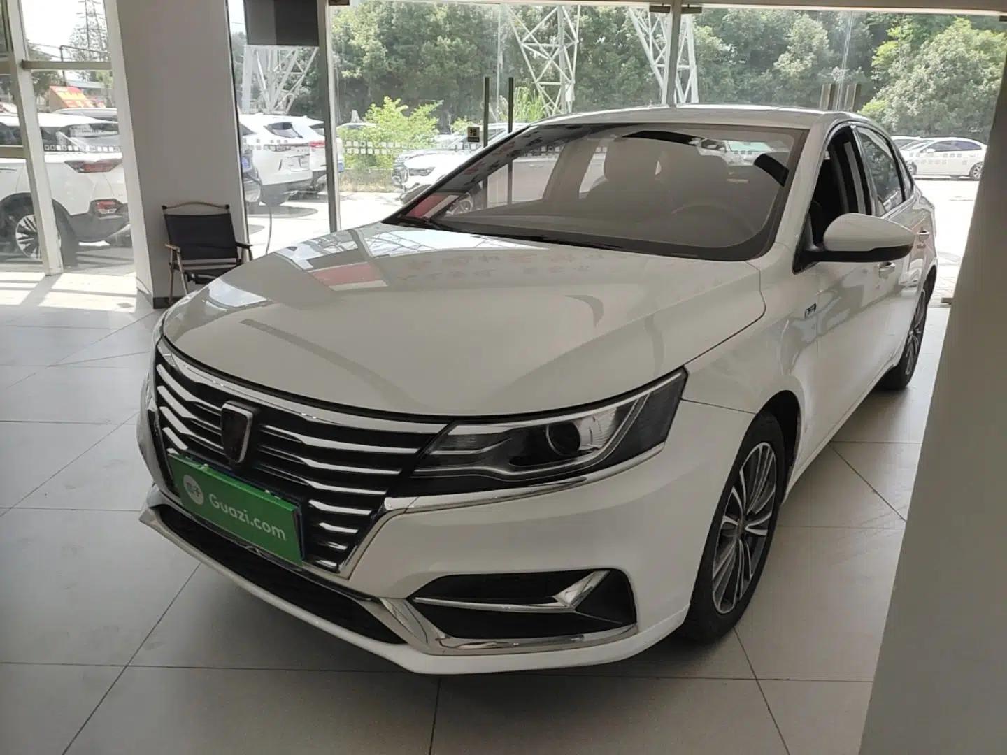Roewe i6 2020 PLUS 1.6L CVT 4G Connected Glory Flagship Edition — миниатюра 1