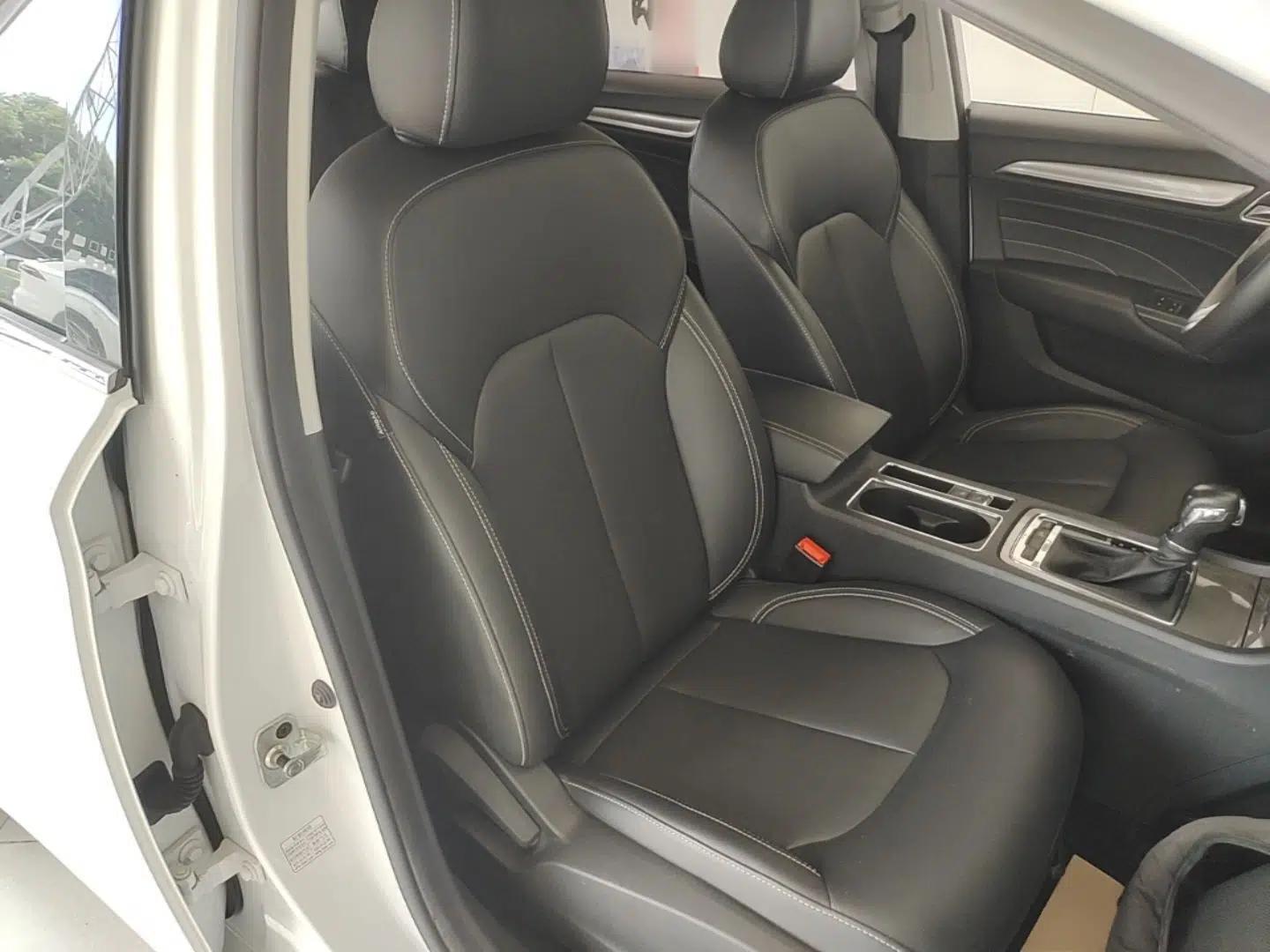 Roewe i6 2020 PLUS 1.6L CVT 4G Connected Glory Flagship Edition — миниатюра 19