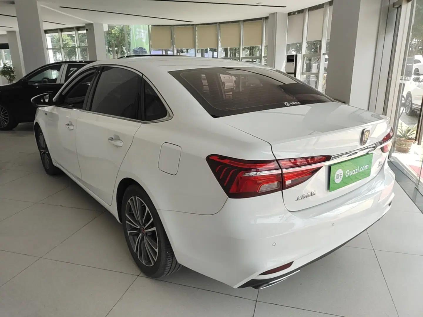 Roewe i6 2020 PLUS 1.6L CVT 4G Connected Glory Flagship Edition — миниатюра 4