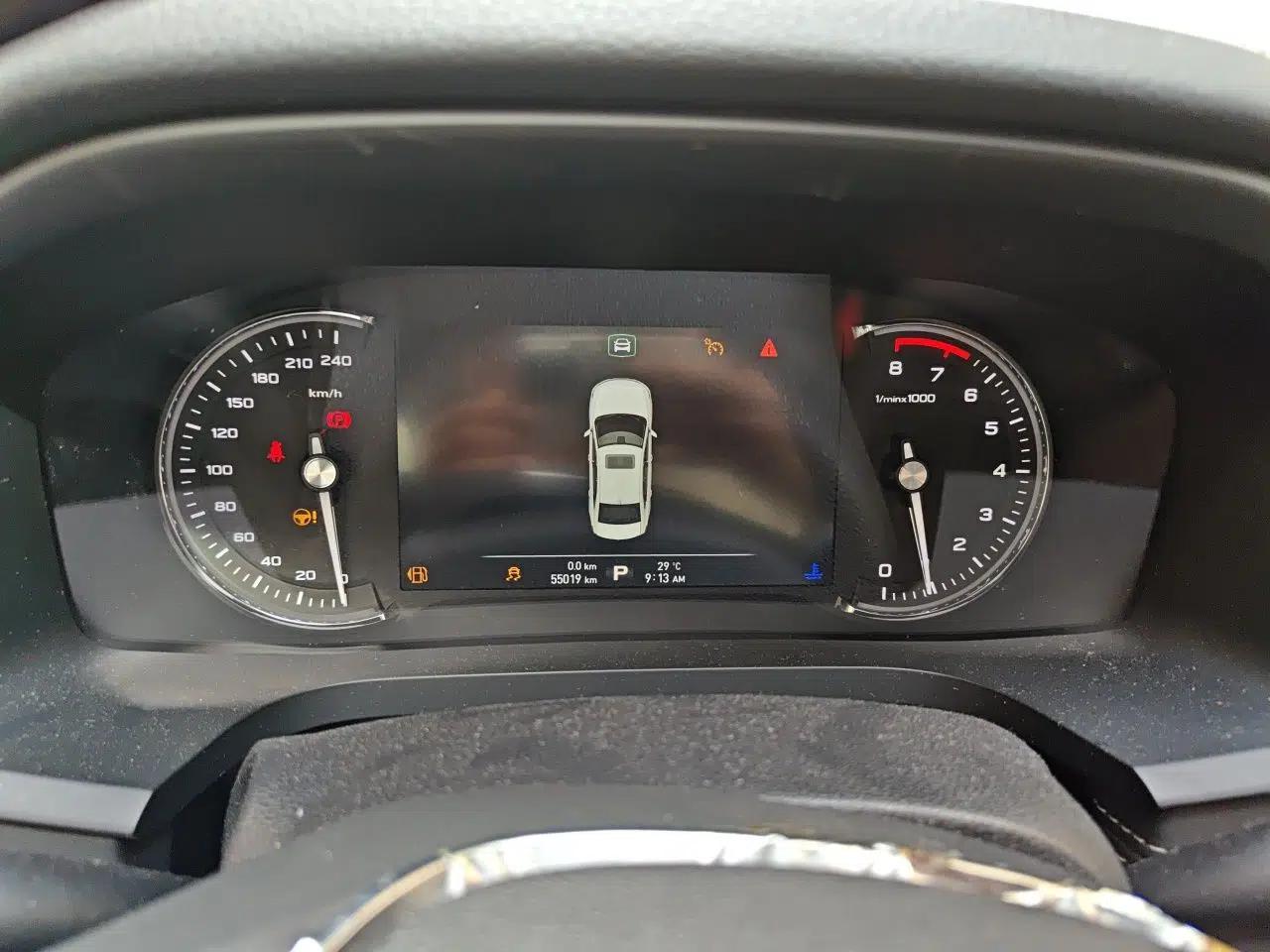 Roewe i6 2017 20T Automatic Internet ZhiZun Edition — миниатюра 11