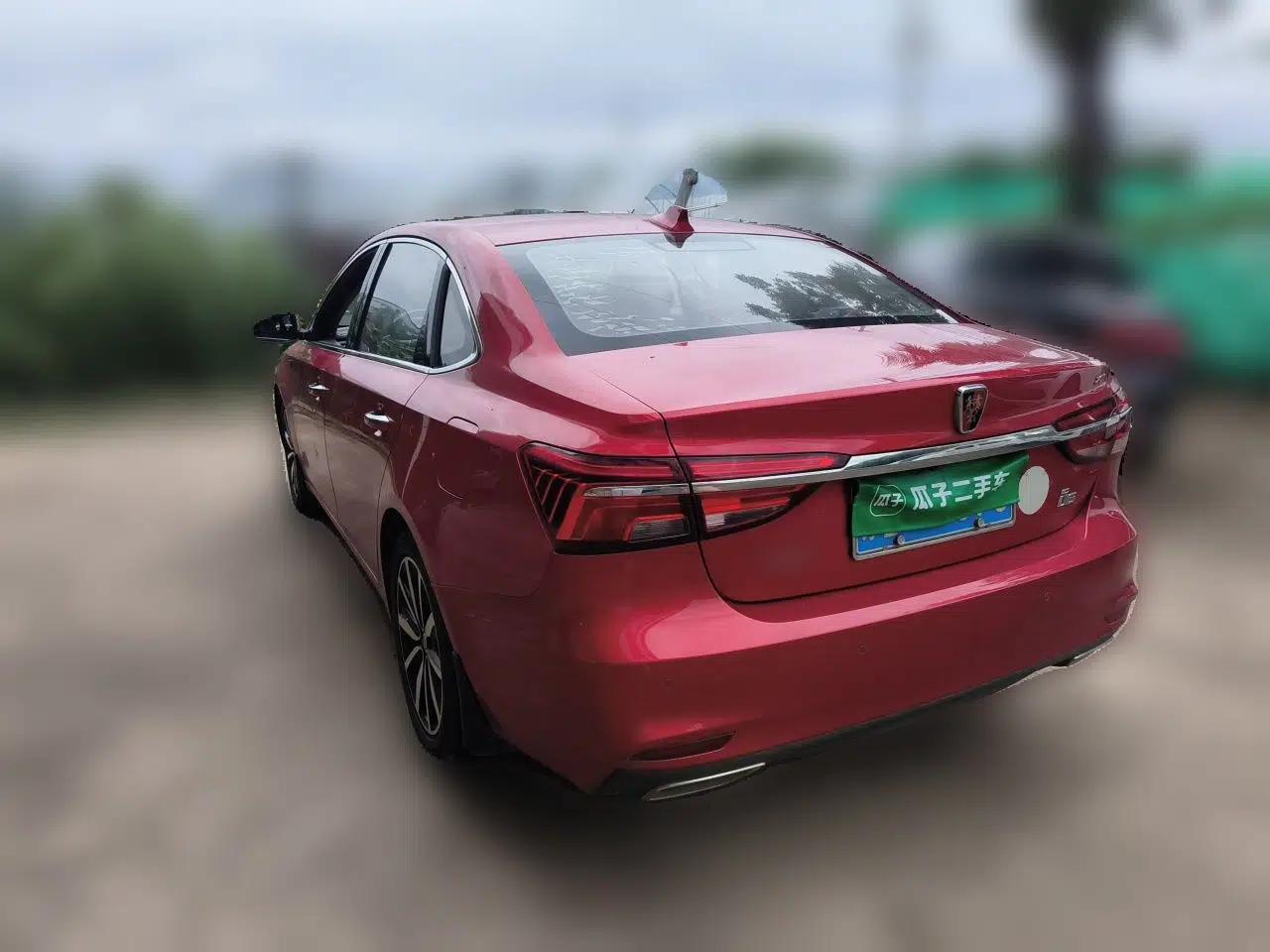 Roewe i6 2017 20T Automatic Internet ZhiZun Edition — миниатюра 4