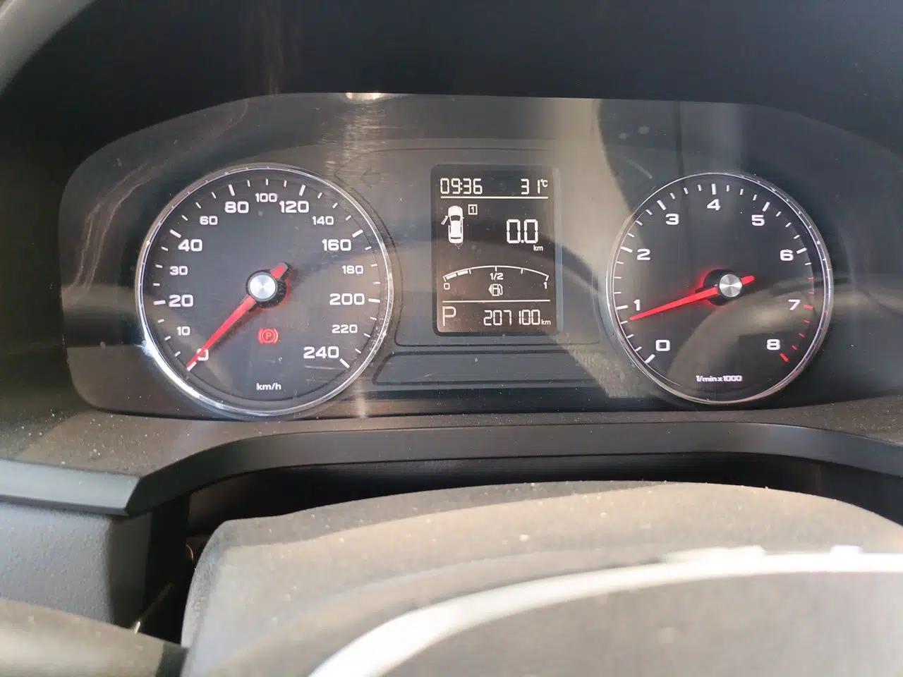 Roewe i6 2017 20T Automatic Flagship Edition — миниатюра 11