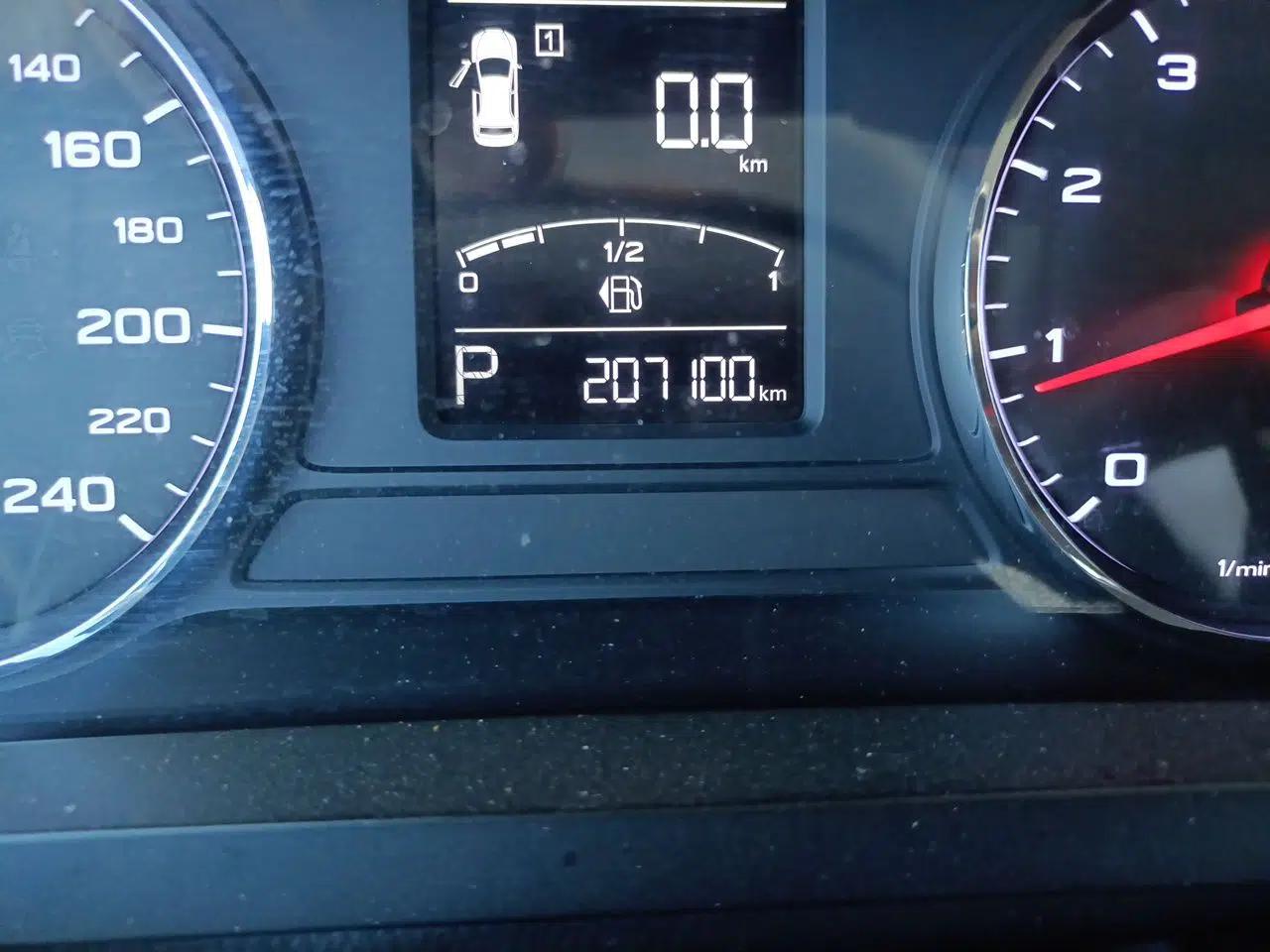 Roewe i6 2017 20T Automatic Flagship Edition — миниатюра 12