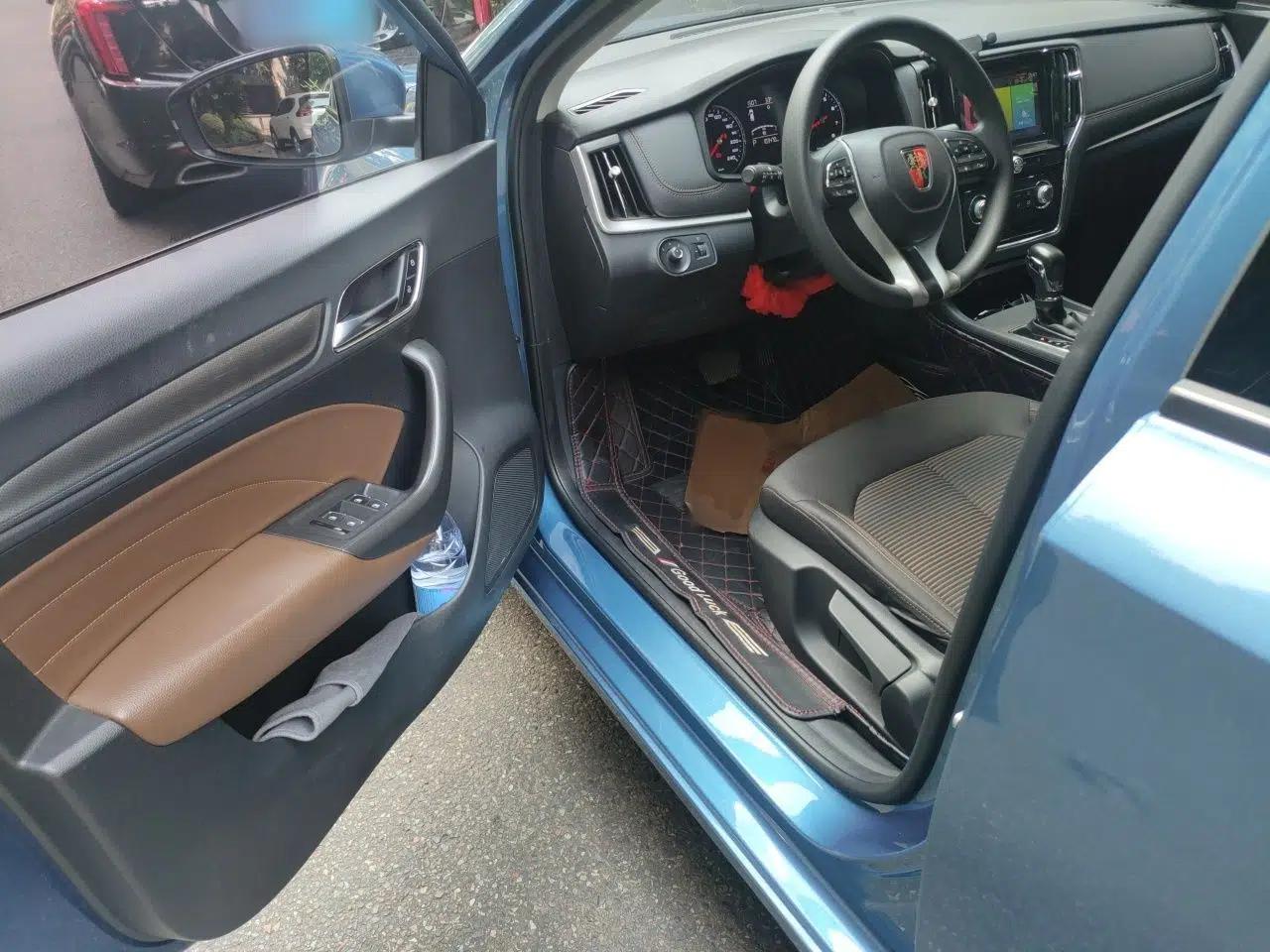 Roewe i6 2019 PLUS 1.6L CVT 4G Connected Luxury Deluxe Edition — миниатюра 16