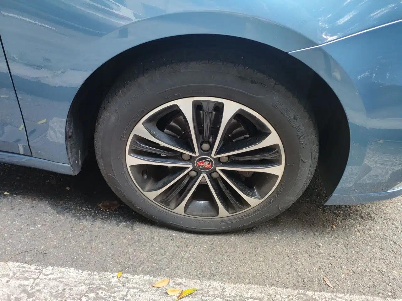 Roewe i6 2019 PLUS 1.6L CVT 4G Connected Luxury Deluxe Edition — миниатюра 8