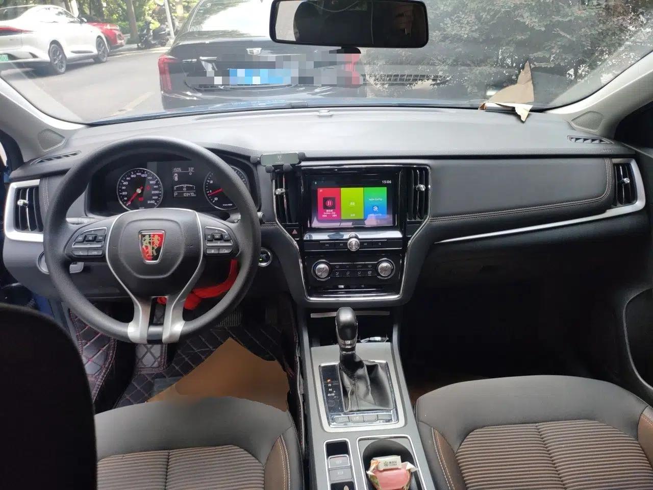 Roewe i6 2019 PLUS 1.6L CVT 4G Connected Luxury Deluxe Edition — миниатюра 9