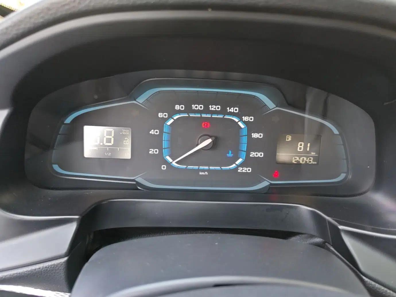 Roewe 360 2015 1.5L Manual Luxury Edition — миниатюра 14