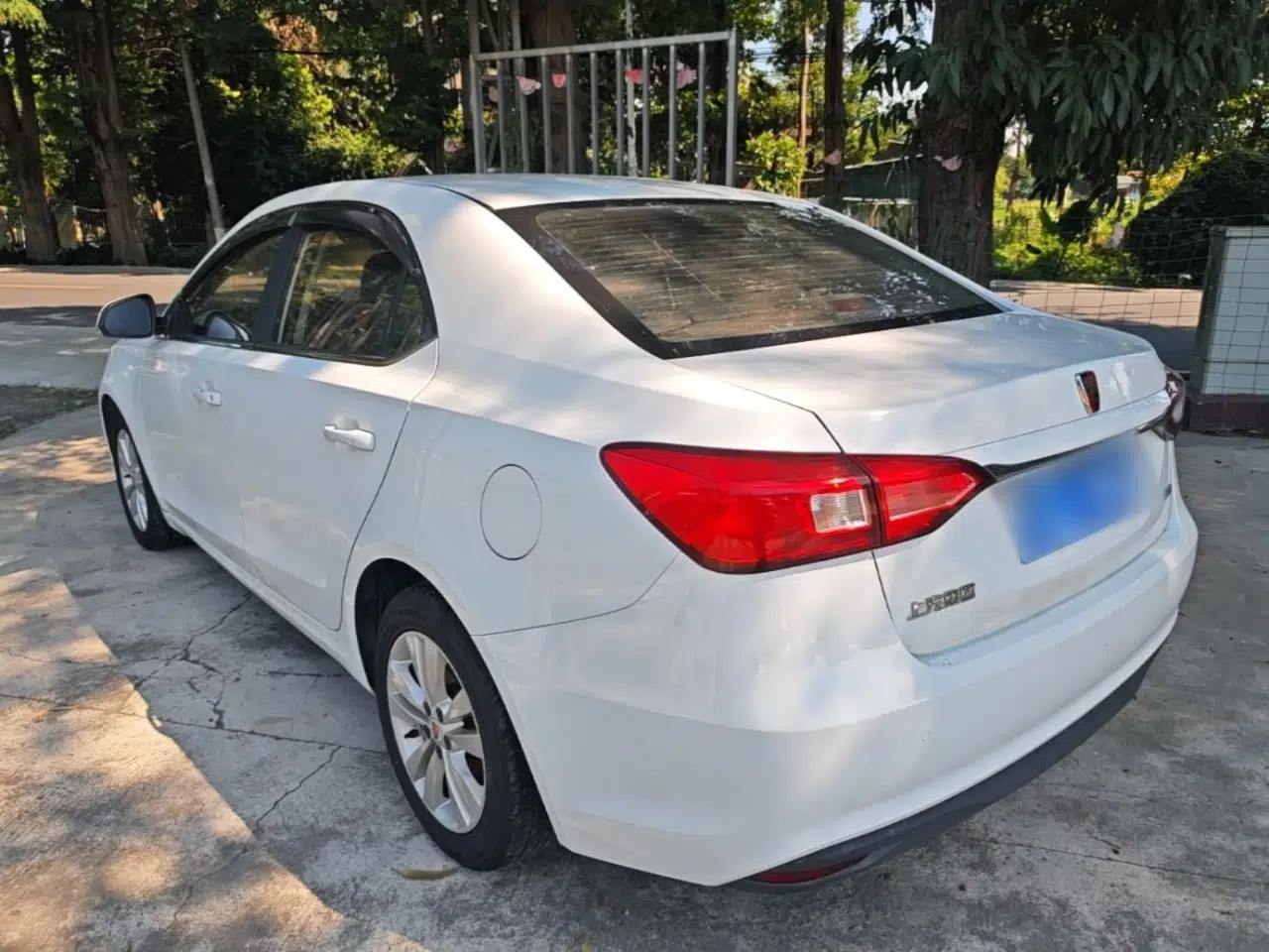 Roewe 360 2015 1.5L Manual Luxury Edition — миниатюра 4