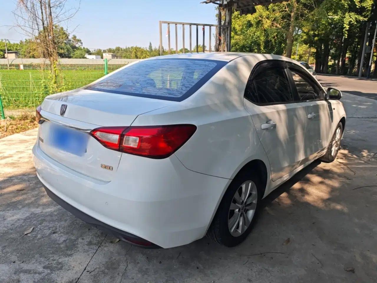 Roewe 360 2015 1.5L Manual Luxury Edition — миниатюра 6