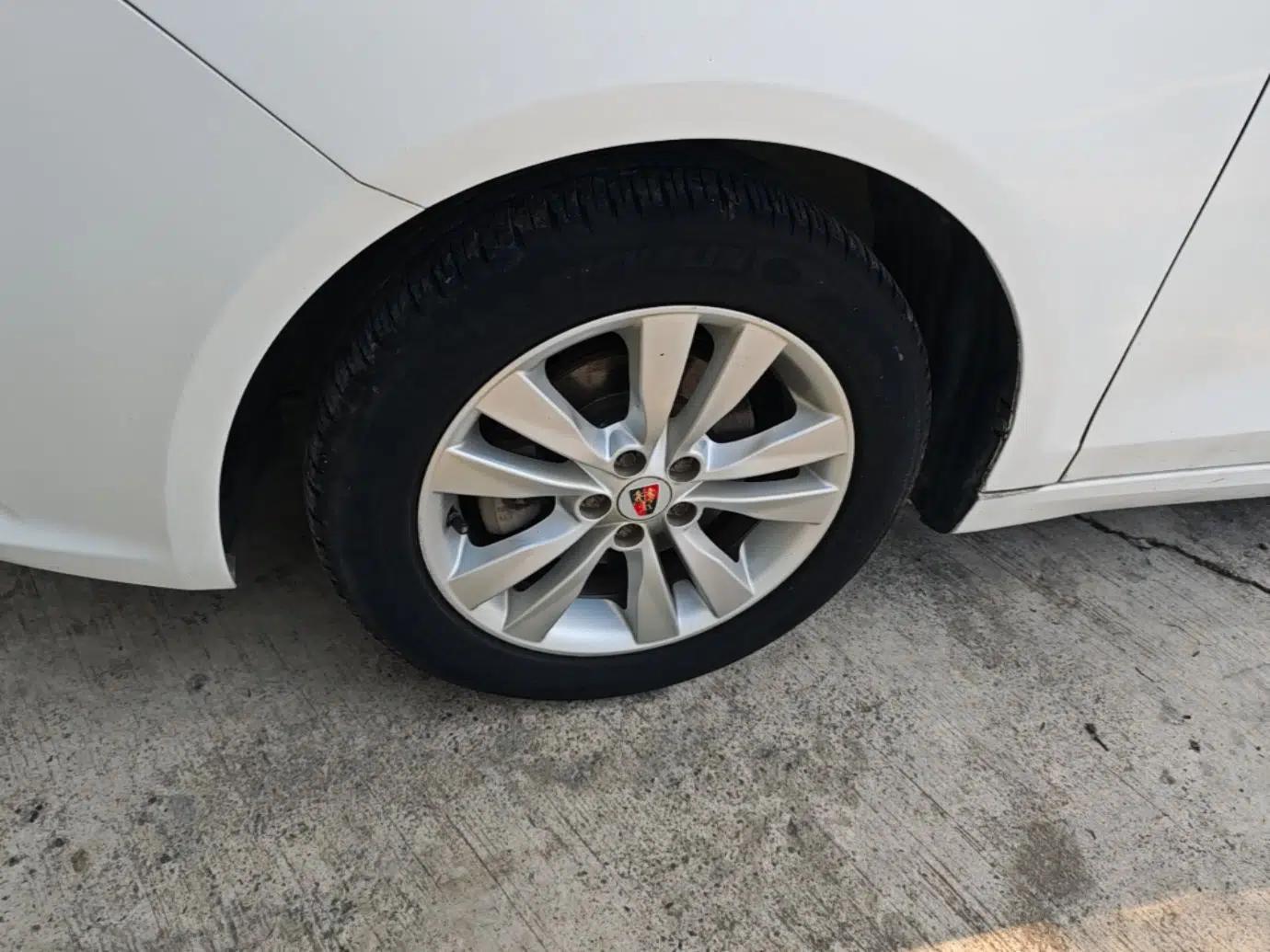 Roewe 360 2015 1.5L Manual Luxury Edition — миниатюра 10