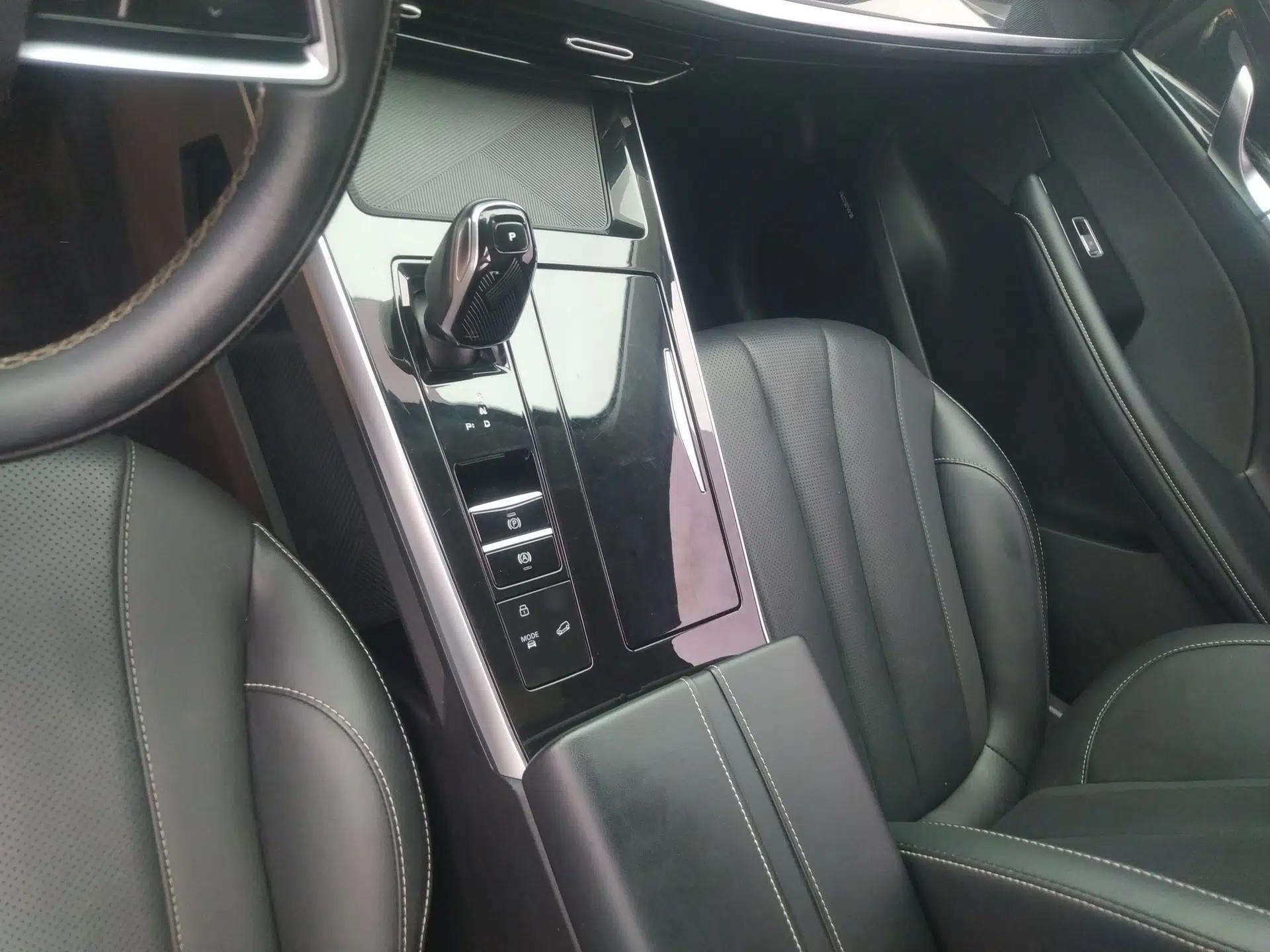 Roewe RX5 MAX 2022 1.5T Automatic Youwei Luxury Edition — миниатюра 21