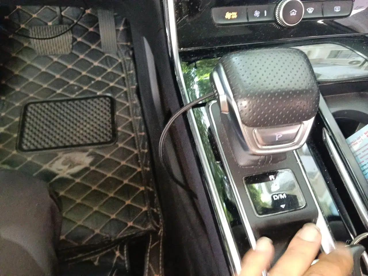 Roewe RX5 MAX 2019 300TGI Automatic 4G Connect Luxury Edition — миниатюра 14