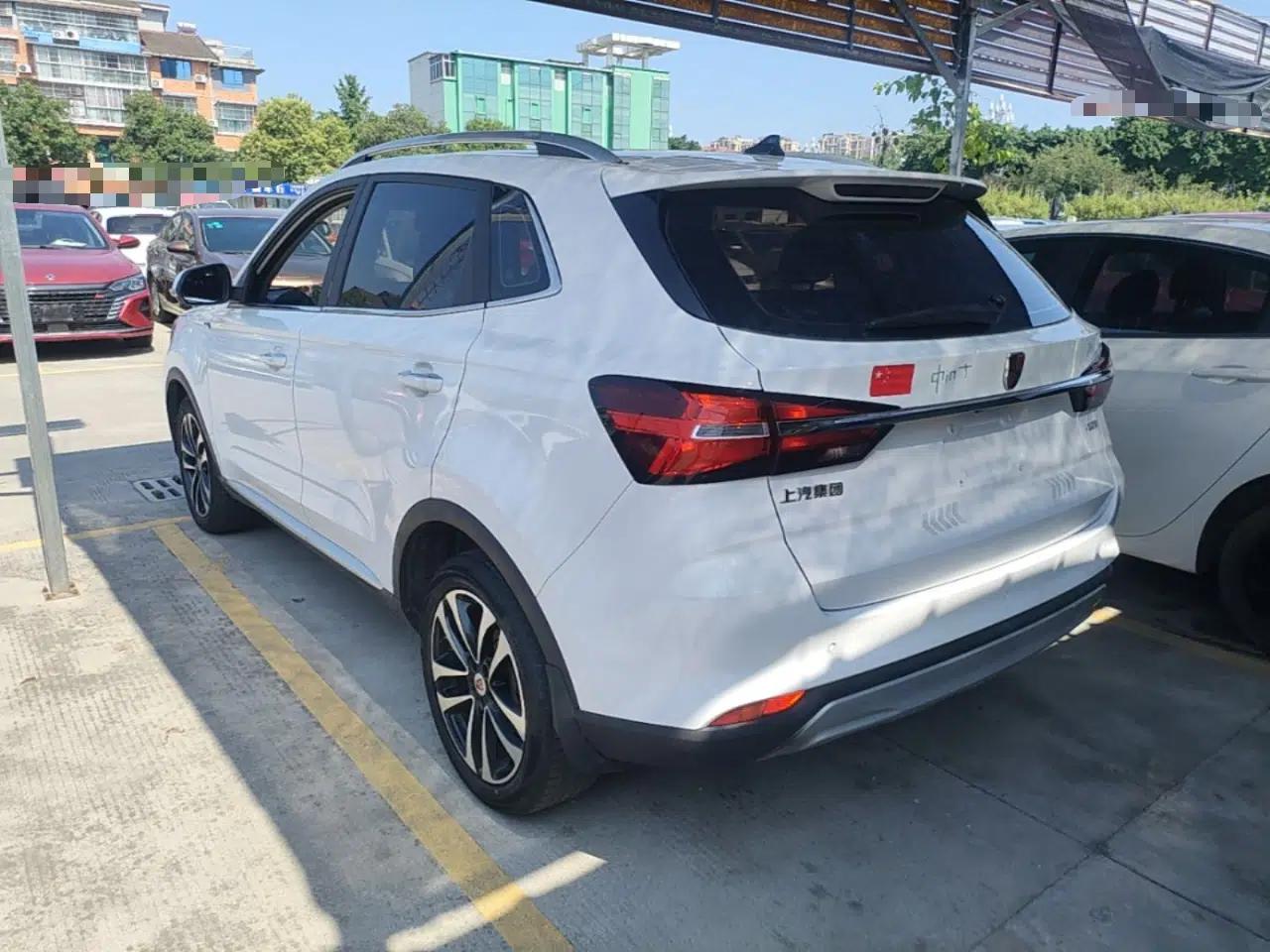 Roewe RX3 2020 1.6L CVT 4G Connected Ultra-Fun Elite Edition — миниатюра 4